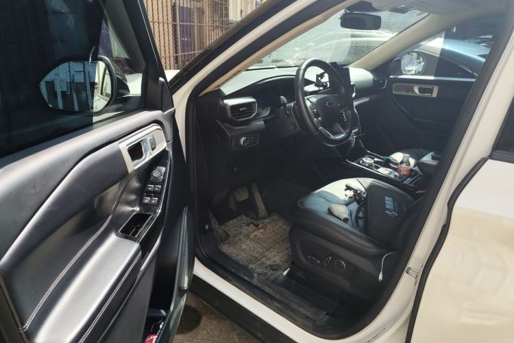 Used Ford Explorer 2020 EcoBoost 285 4x4 Titanium Edition 6 Seats Driver Seat
