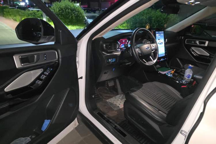 Used Ford Explorer 2020 EcoBoost 285 Four-Wheel Drive Trend Edition 6 Seats Driver Seat