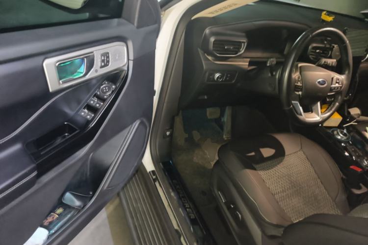 Used Ford Explorer 2020 EcoBoost 285 4x4 Titanium Edition 7-Seater Driver Seat