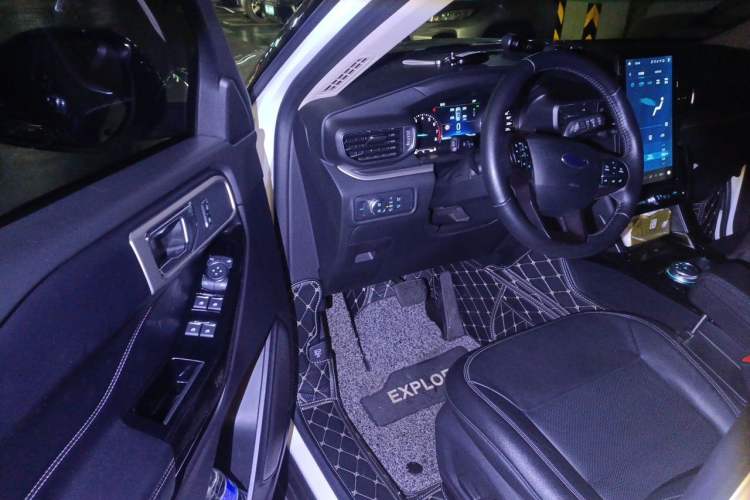 Used Ford Explorer 2020 EcoBoost 285 4x4 Trend Edition 7-Seater Driver Seat