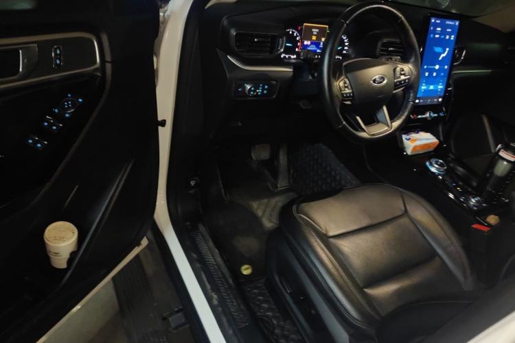 Used Ford Explorer 2020 EcoBoost 285 4x4 Trend Edition 7-Seater Driver Seat