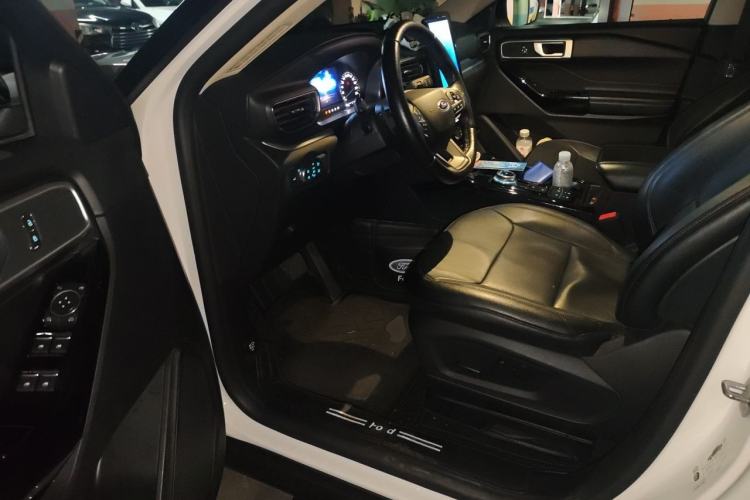 Used Ford Explorer 2020 EcoBoost 285 Rear-Drive Trend Edition 7-Seater Driver Seat