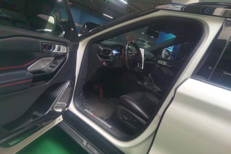 Used Ford Explorer 2020 EcoBoost 285 4x4 Sport Edition ST-LINE 6-Seater Driver Seat