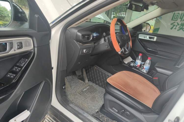 Used Ford Explorer 2020 EcoBoost 285 4x4 Titanium Edition 7-Seater Driver Seat