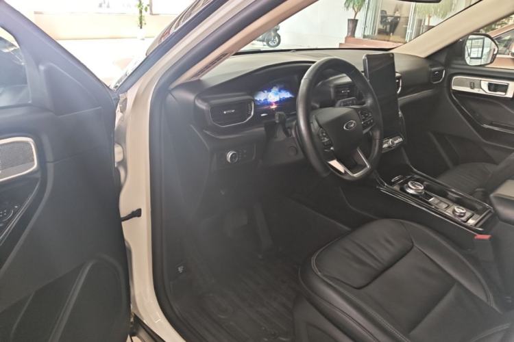 Used Ford Explorer 2020 EcoBoost 285 4x4 Titanium Edition 6 Seats Driver Seat
