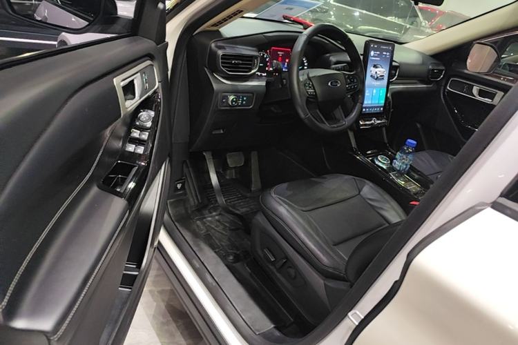 Used Ford Explorer 2020 EcoBoost 285 Rear-Drive Trend Edition 6 Seats Driver Seat