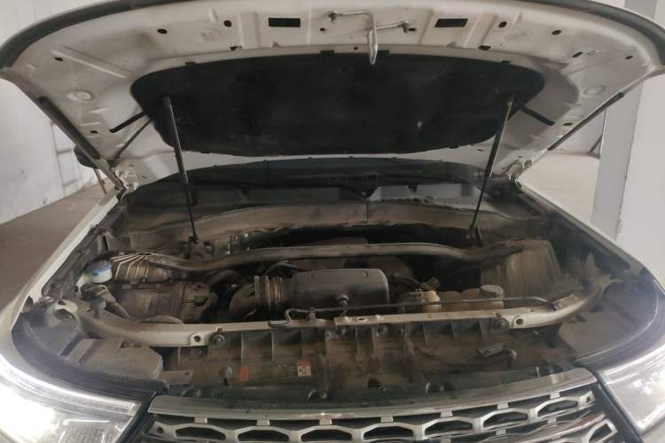 Used Ford Explorer 2020 EcoBoost 285 4x4 Titanium Edition 7-Seater Engine Bay