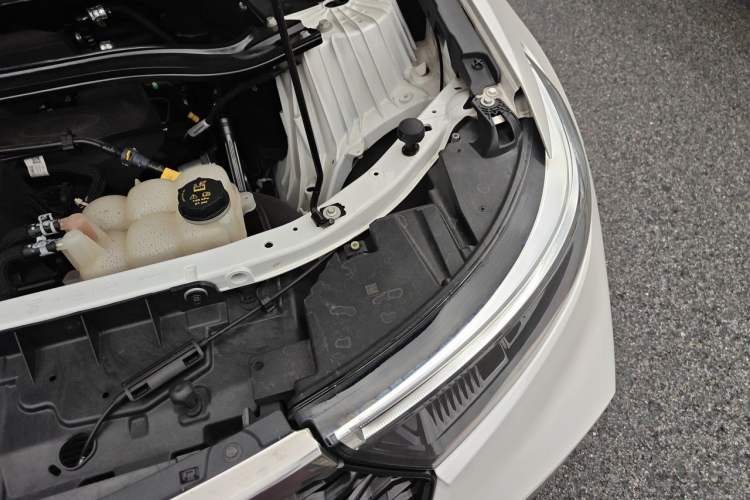 Used Ford Explorer 2020 EcoBoost 285 4x4 Sport Edition ST-LINE 6-Seater Engine Bay Left