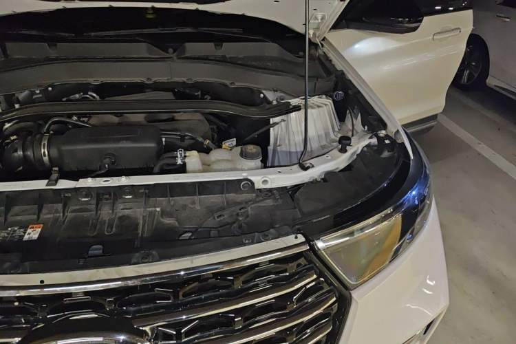 Used Ford Explorer 2020 EcoBoost 285 4x4 Trend Edition 7-Seater Engine Bay Left