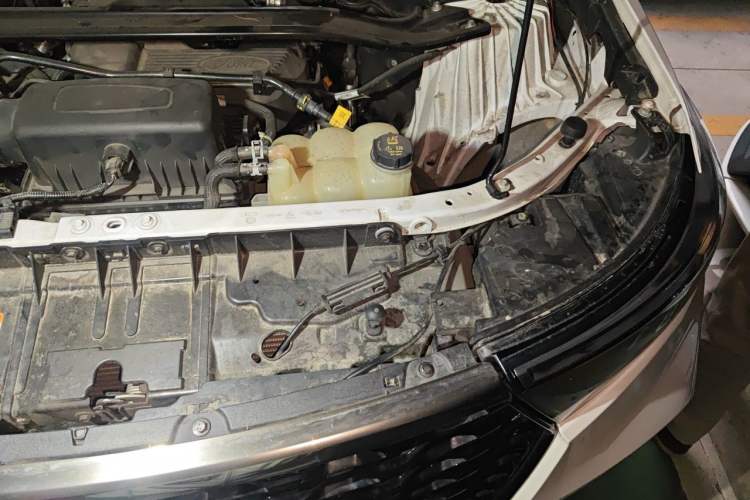 Used Ford Explorer 2020 EcoBoost 285 4x4 Sport Edition ST-LINE 6-Seater Engine Bay Left