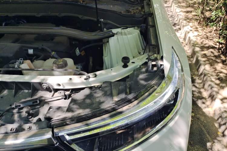 Used Ford Explorer 2020 EcoBoost 285 4x4 Titanium Edition 6 Seats Engine Bay Left