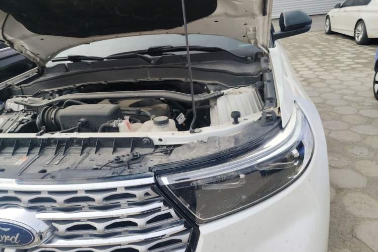 Used Ford Explorer 2020 EcoBoost 285 4x4 Titanium Edition 7-Seater Engine Bay Left