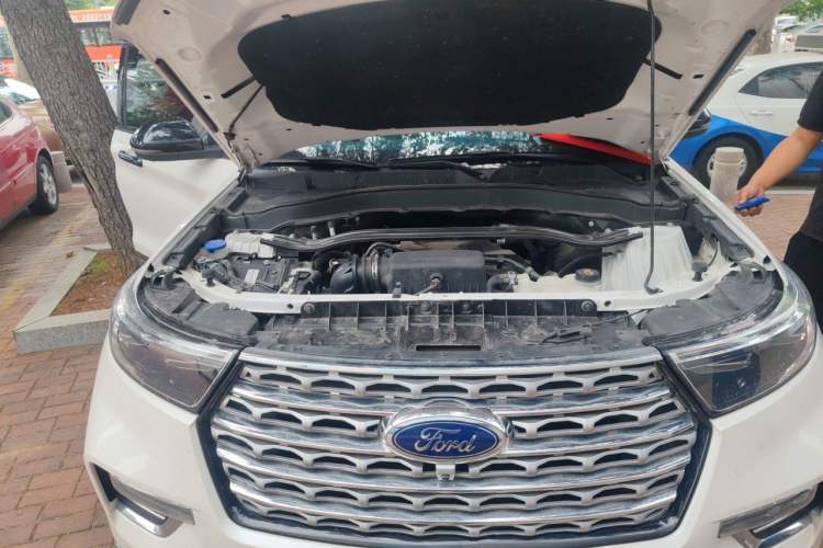 Used Ford Explorer 2020 EcoBoost 285 4x4 Titanium Edition 6 Seats Engine Bay