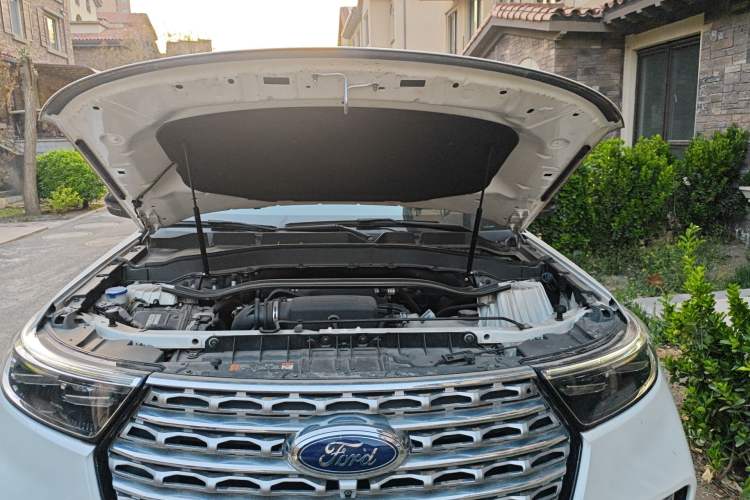 Used Ford Explorer 2020 EcoBoost 285 4x4 Titanium Edition 6 Seats Engine Bay