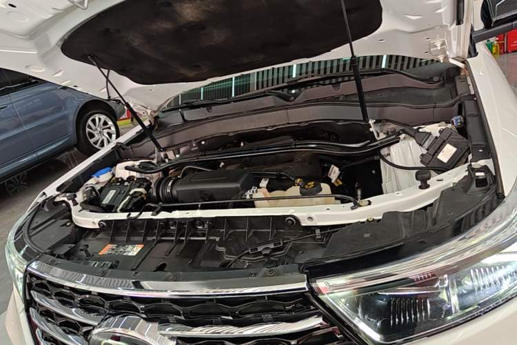 Used Ford Explorer 2020 EcoBoost 285 4x4 Trend Edition 7-Seater Engine Bay
