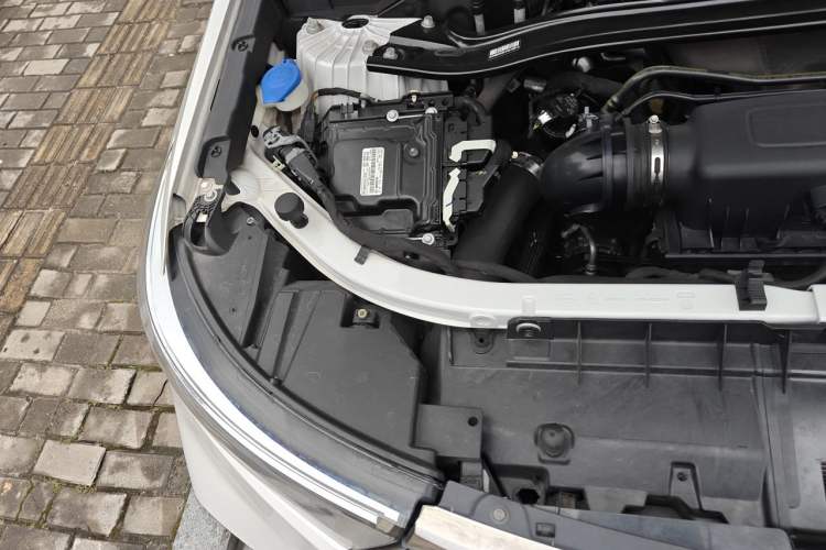 Used Ford Explorer 2020 EcoBoost 285 4x4 Sport Edition ST-LINE 6-Seater Engine Bay Right