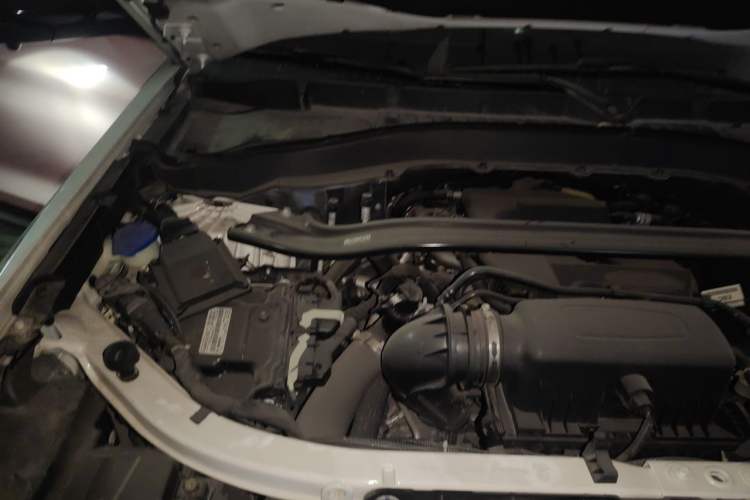 Used Ford Explorer 2020 EcoBoost 285 4x4 Trend Edition 7-Seater Engine Bay Right