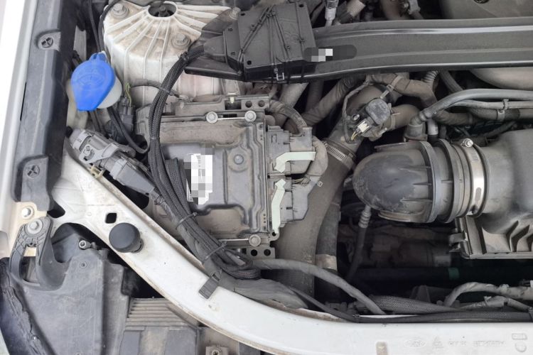 Used Ford Explorer 2020 EcoBoost 285 4x4 Titanium Edition 7-Seater Engine Bay Right