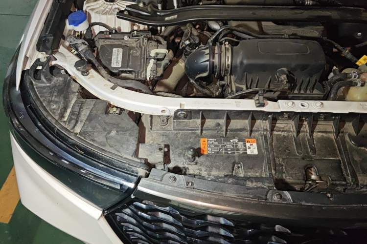 Used Ford Explorer 2020 EcoBoost 285 4x4 Sport Edition ST-LINE 6-Seater Engine Bay Right