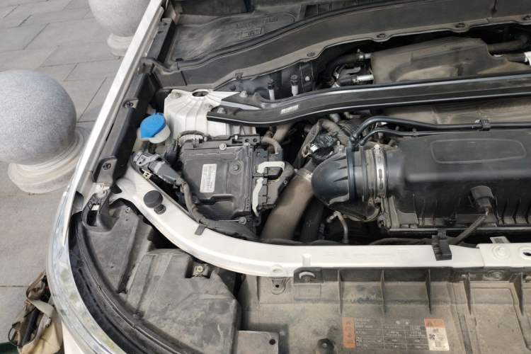 Used Ford Explorer 2020 EcoBoost 285 Four-Wheel Drive Trend Edition 6 Seats Engine Bay Right