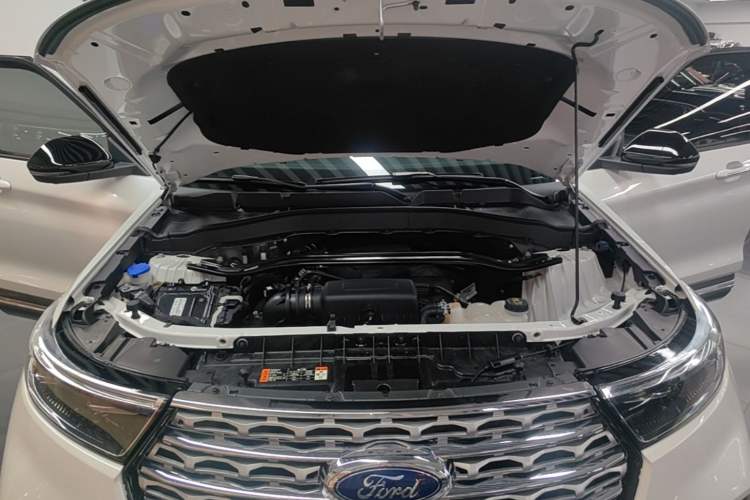 Used Ford Explorer 2020 EcoBoost 285 4x4 Titanium Edition 7-Seater Engine Bay