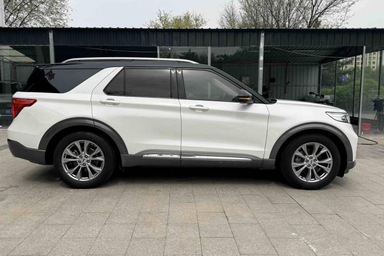 Used Ford Explorer 2020 EcoBoost 285 Rear-Drive Trend Edition 7-Seater Exterior 3