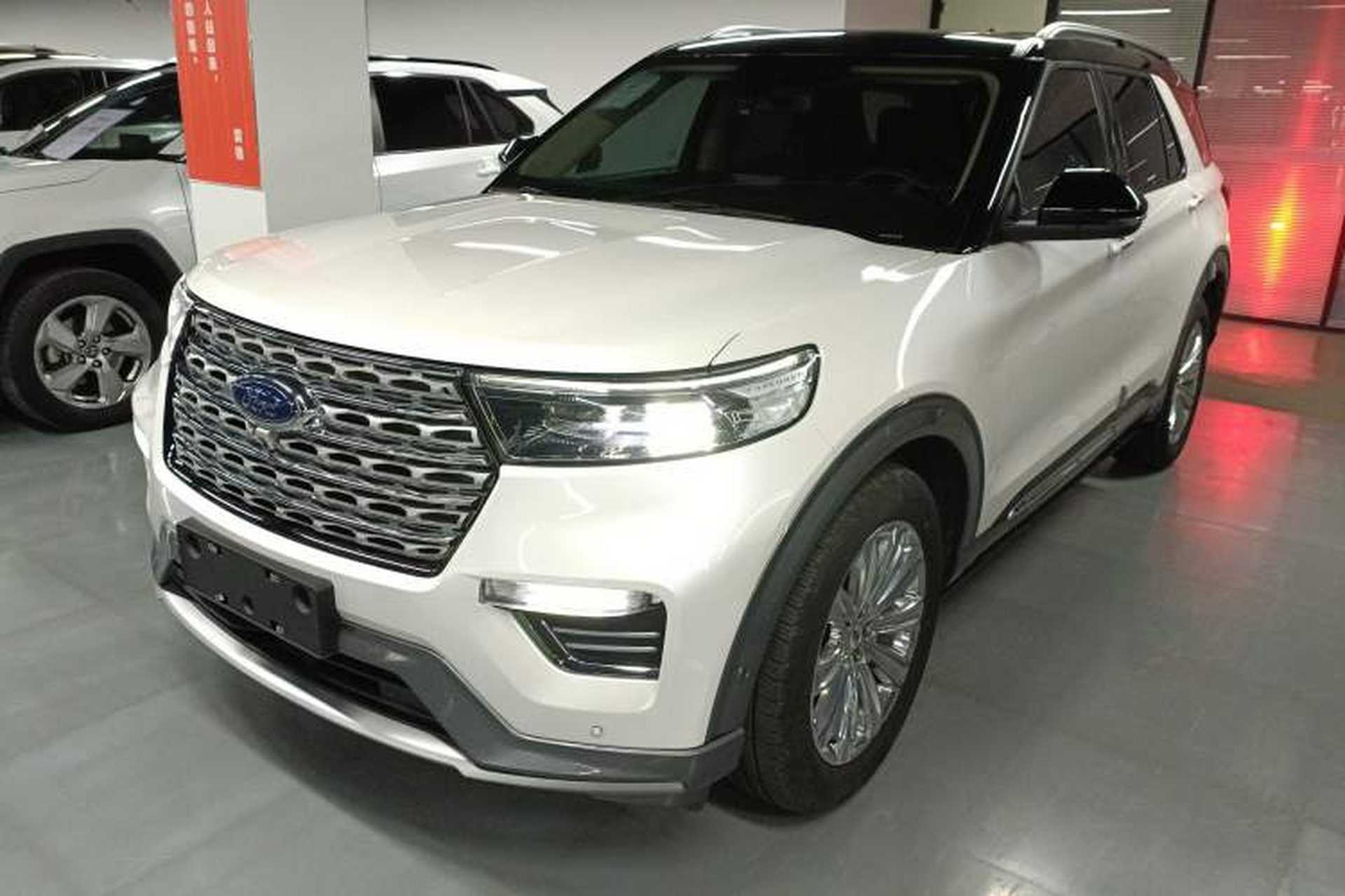 Used Ford Explorer 2020 EcoBoost 285 4x4 Titanium Edition 6 Seats Front Left 45 Deg