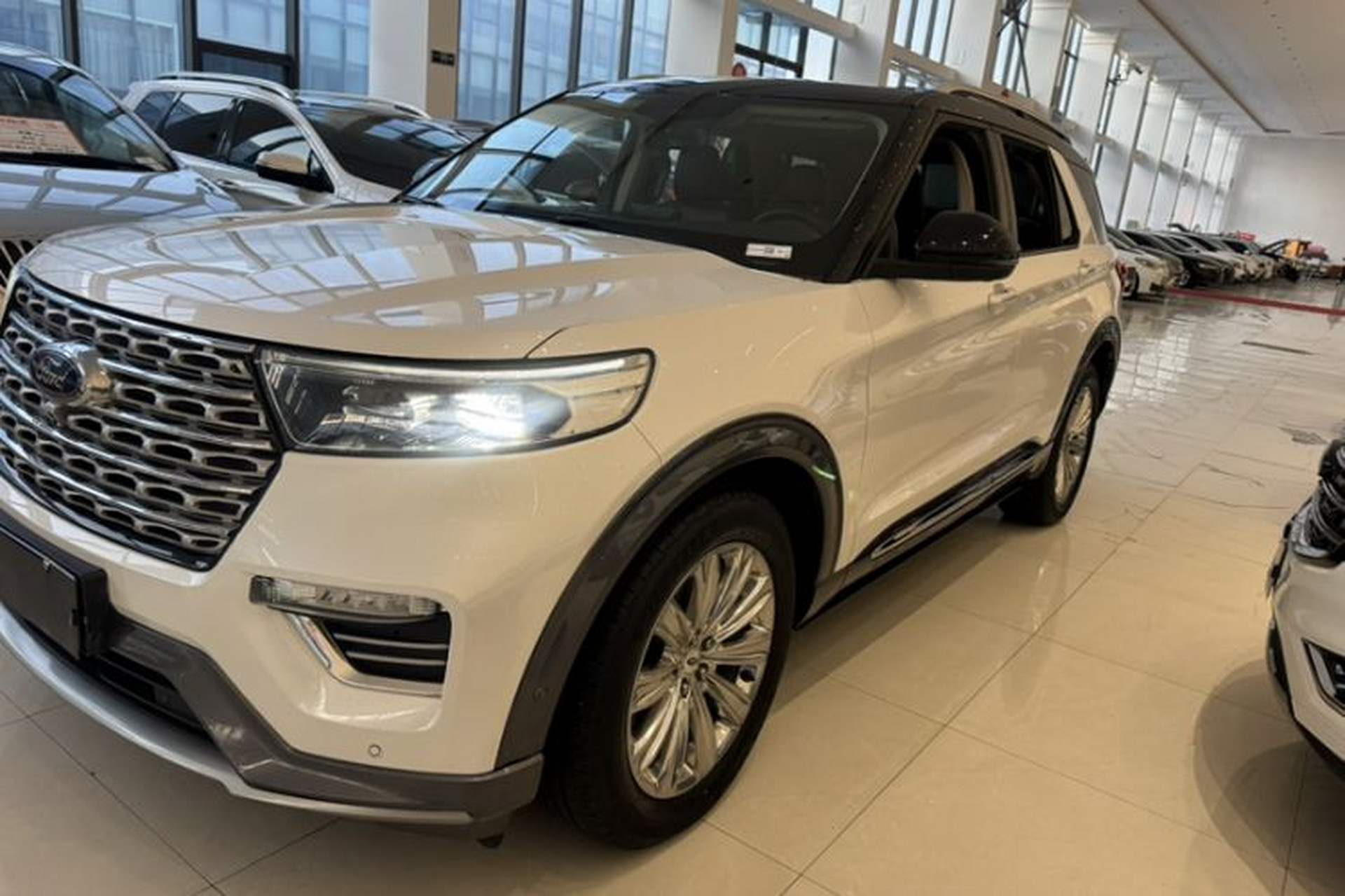 Used Ford Explorer 2020 EcoBoost 285 4x4 Titanium Edition 6 Seats Front Left 45 Deg