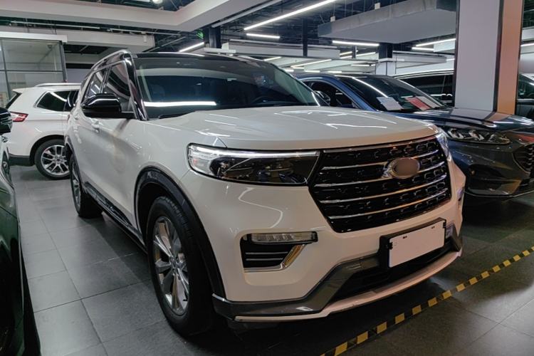 Used Ford Explorer 2020 EcoBoost 285 4x4 Trend Edition 7-Seater Front Right 45 Deg
