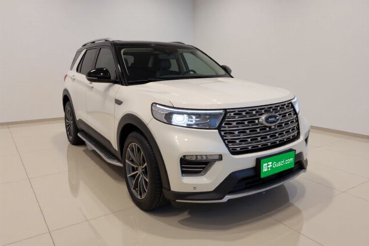 Used Ford Explorer 2020 EcoBoost 285 4x4 Titanium Edition 7-Seater Front Right 45 Deg