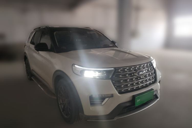 Used Ford Explorer 2020 EcoBoost 285 4x4 Titanium Edition 7-Seater Front Right 45 Deg