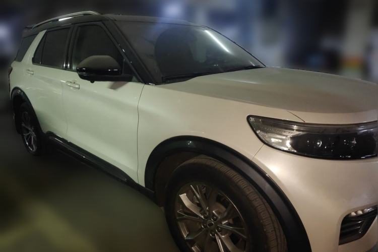 Used Ford Explorer 2020 EcoBoost 285 4x4 Trend Edition 7-Seater Front Right 45 Deg