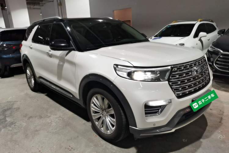 Used Ford Explorer 2020 EcoBoost 285 4x4 Titanium Edition 7-Seater Front Right 45 Deg