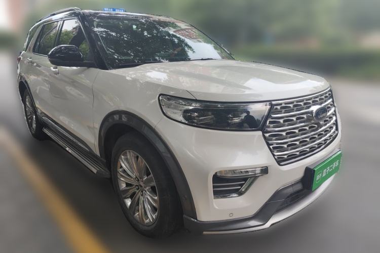Used Ford Explorer 2020 EcoBoost 285 4x4 Titanium Edition 7-Seater Front Right 45 Deg