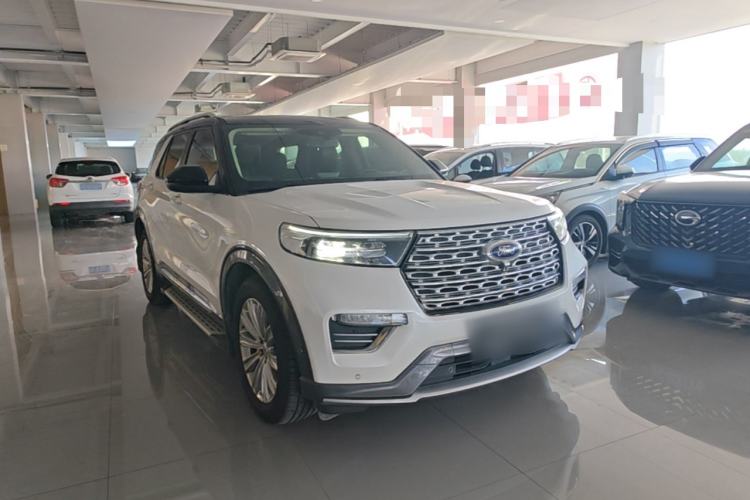 Used Ford Explorer 2020 EcoBoost 285 4x4 Titanium Edition 7-Seater Front Right 45 Deg