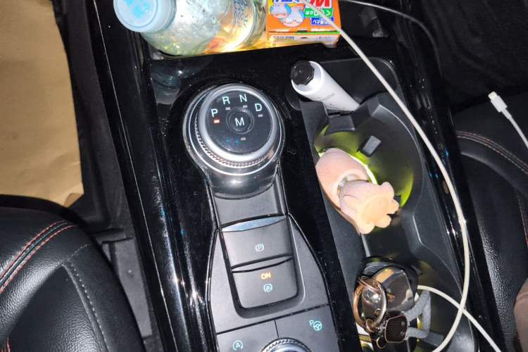 Used Ford Explorer 2020 EcoBoost 285 4x4 Sport Edition ST-LINE 6-Seater Gear Lever