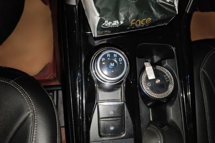 Used Ford Explorer 2020 EcoBoost 285 4x4 Trend Edition 7-Seater Gear Lever