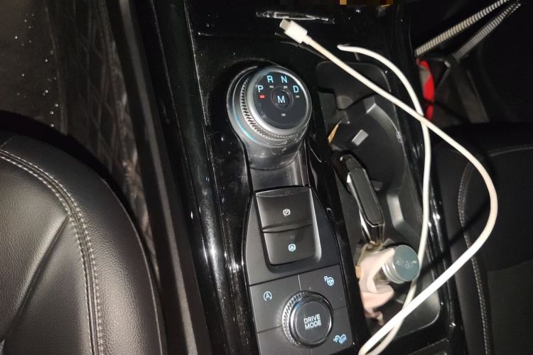 Used Ford Explorer 2020 EcoBoost 285 4x4 Titanium Edition 6 Seats Gear Lever