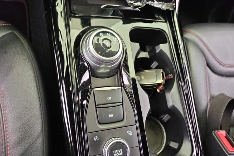Used Ford Explorer 2020 EcoBoost 285 4x4 Sport Edition ST-LINE 6-Seater Gear Lever