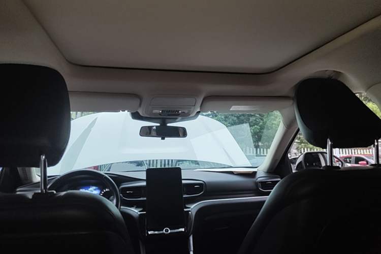 Used Ford Explorer 2020 EcoBoost 285 Rear-Drive Trend Edition 7-Seater Headliner