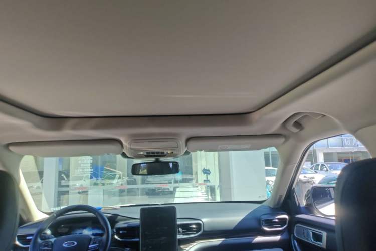 Used Ford Explorer 2020 EcoBoost 285 4x4 Titanium Edition 7-Seater Headliner