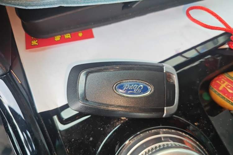 Used Ford Explorer 2020 EcoBoost 285 4x4 Trend Edition 7-Seater Interior 1