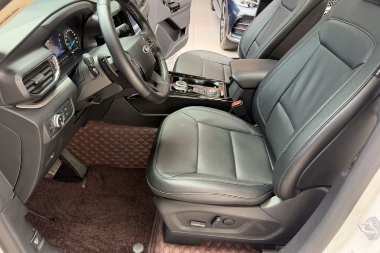 Used Ford Explorer 2020 EcoBoost 285 Four-Wheel Drive Trend Edition 6 Seats Interior 12