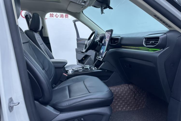 Used Ford Explorer 2020 EcoBoost 285 4x4 Trend Edition 7-Seater Interior 2