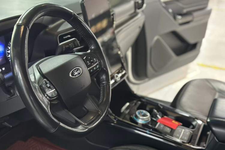 Used Ford Explorer 2020 EcoBoost 285 Rear-Drive Trend Edition 6 Seats Interior 2