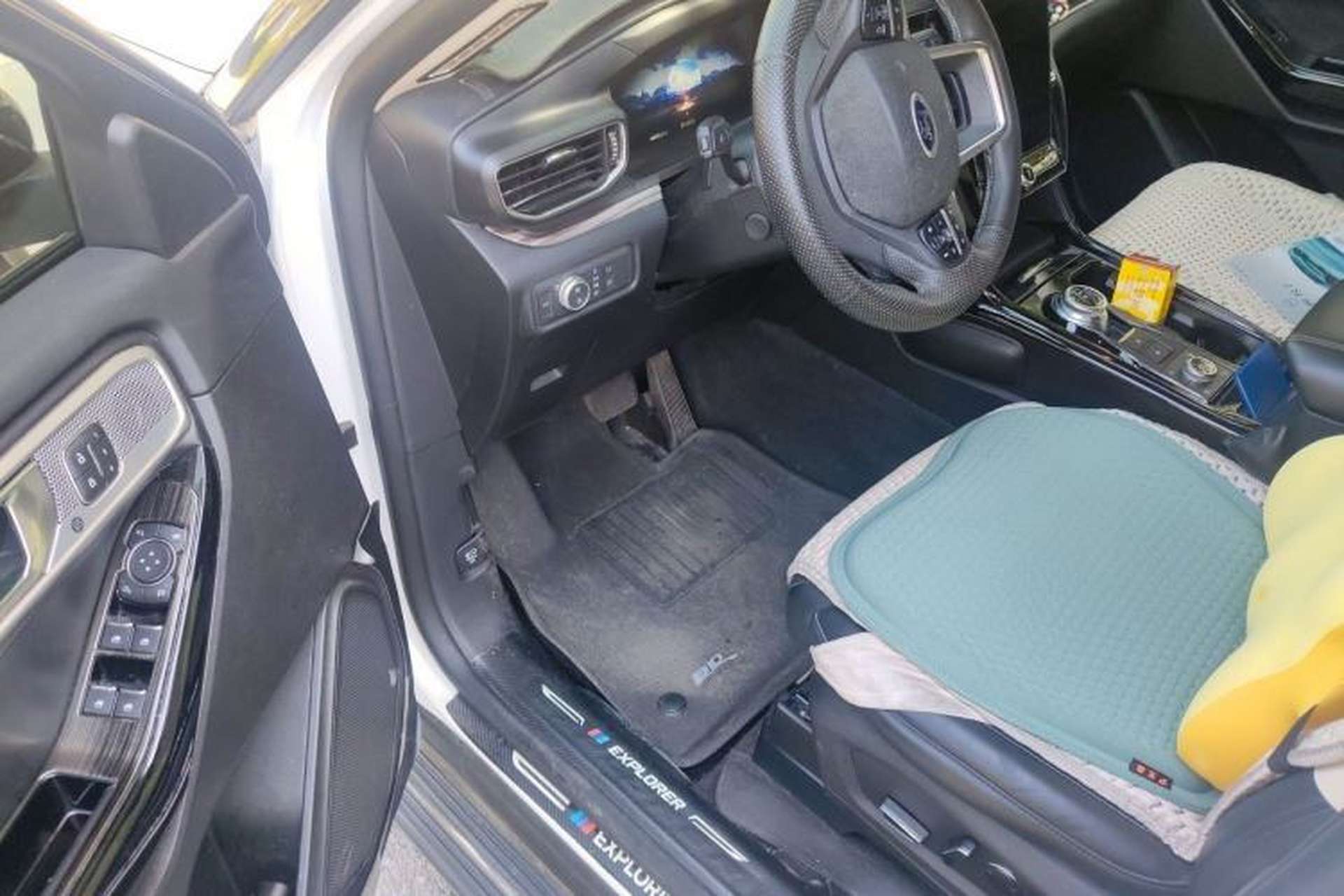 Used Ford Explorer 2020 EcoBoost 285 4x4 Titanium Edition 7-Seater Interior 3
