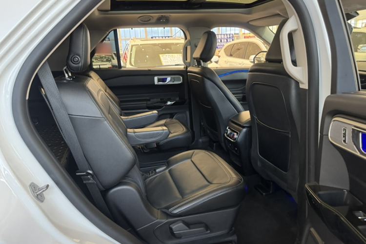 Used Ford Explorer 2020 EcoBoost 285 4x4 Titanium Edition 6 Seats Interior 8