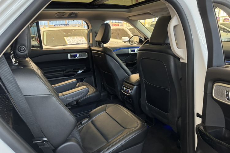 Used Ford Explorer 2020 EcoBoost 285 4x4 Titanium Edition 6 Seats Interior 9
