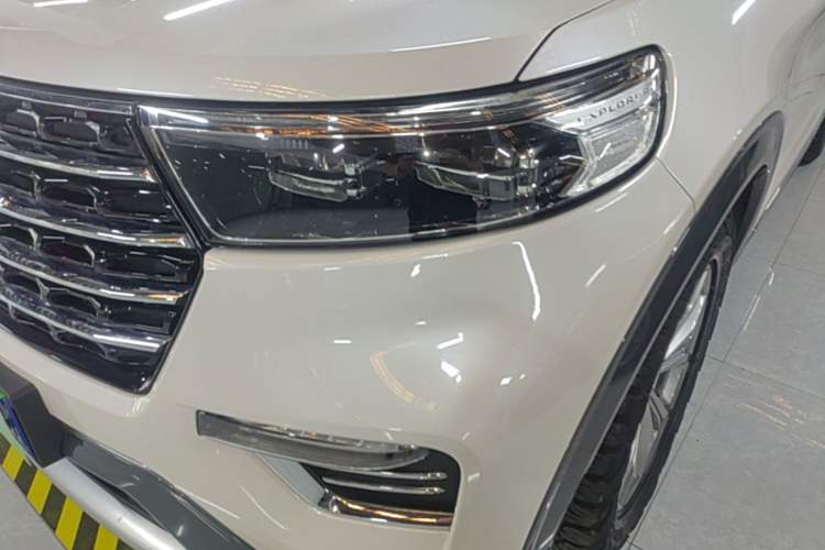 Used Ford Explorer 2020 EcoBoost 285 Rear-Drive Trend Edition 6 Seats Left Front Headlight