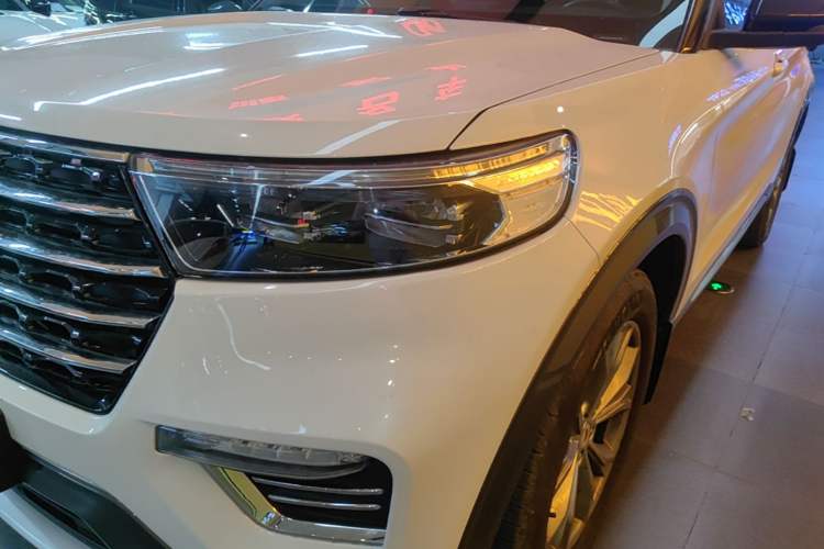 Used Ford Explorer 2020 EcoBoost 285 4x4 Trend Edition 7-Seater Left Front Headlight